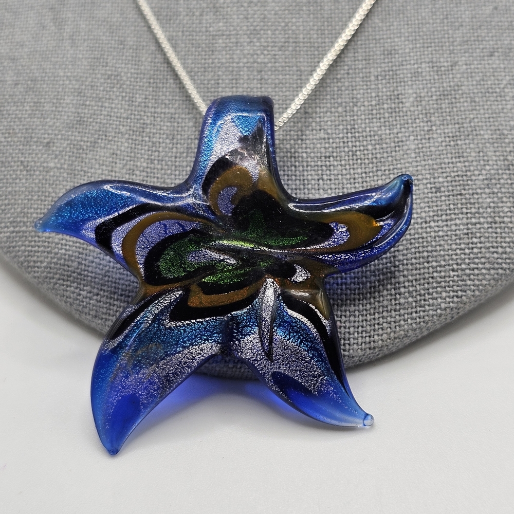 Blue,Gold,Green,Silver Starfish Pendant Necklace With 19" Silvertone Chain - Picture 3 of 4